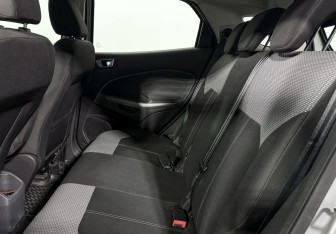 Подержанный автомобиль Ford EcoSport 2016 года (12 фото)