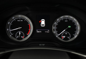 Подержанный автомобиль Skoda Karoq 2020 года (20 фото)
