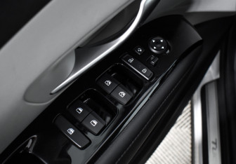 Подержанный автомобиль Hyundai Tucson 2023 года (10 фото)