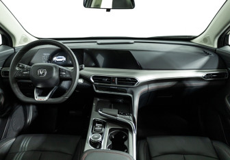 Подержанный автомобиль Changan UNI-T 2023 года (13 фото)