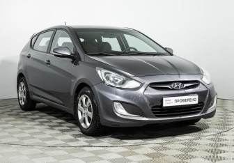 Подержанный автомобиль Hyundai Solaris Hatchback 2012 года (3 фото)