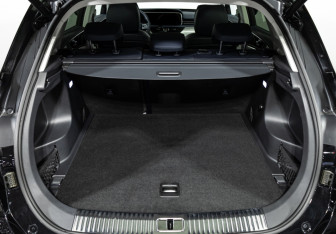 Подержанный автомобиль Hongqi HS5 2024 года (29 фото)