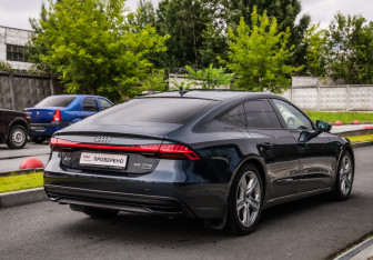 Подержанный автомобиль Audi A7 2018 года (6 фото)