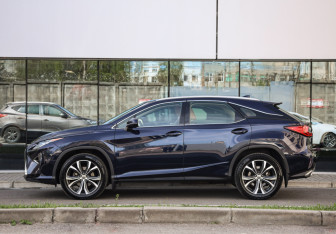 Подержанный автомобиль Lexus RX 2017 года (9 фото)