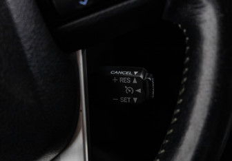 Подержанный автомобиль Toyota Hilux 2016 года (19 фото)