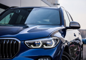 Подержанный автомобиль BMW X5 2019 года (2 фото)