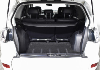 Подержанный автомобиль Mitsubishi Outlander 2011 года (20 фото)