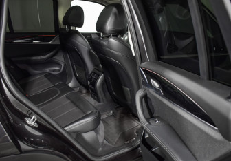 Подержанный автомобиль BMW X3 2019 года (12 фото)