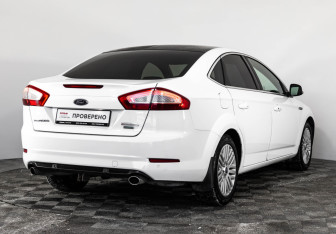 Подержанный автомобиль Ford Mondeo Sedan 2013 года (5 фото)