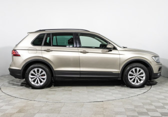Подержанный автомобиль Volkswagen Tiguan 2019 года (4 фото)