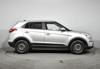Подержанный автомобиль Hyundai Creta 2019 года (4 фото)
