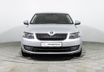 Подержанный автомобиль Skoda Octavia Liftback 2013 года (2 фото)
