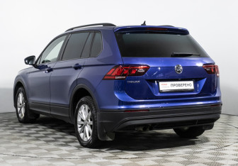 Подержанный автомобиль Volkswagen Tiguan 2019 года (7 фото)