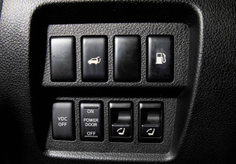 Подержанный автомобиль Nissan Murano Suv 2010 года (15 фото)