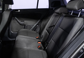 Подержанный автомобиль Volkswagen Golf Plus 2012 года (10 фото)