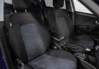 Подержанный автомобиль Kia Ceed Hatchback 2009 года (18 фото)