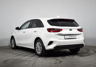 Подержанный автомобиль Kia Ceed Hatchback 2018 года (7 фото)