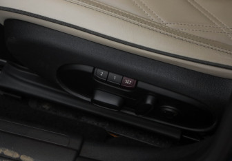 Подержанный автомобиль MINI Clubman Wagon 2022 года (30 фото)