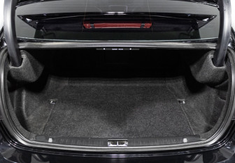 Подержанный автомобиль Volvo S60 2014 года (15 фото)