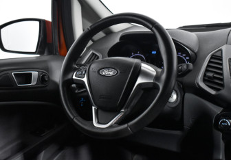 Подержанный автомобиль Ford EcoSport 2015 года (14 фото)