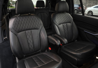 Подержанный автомобиль BMW X7 2019 года (33 фото)