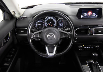 Подержанный автомобиль Mazda CX-5 2018 года (10 фото)