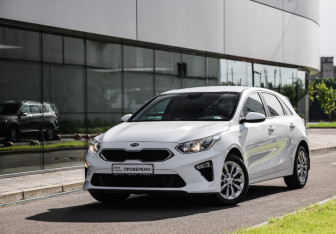 Подержанный автомобиль Kia Ceed Hatchback 2018 года (1 фото)