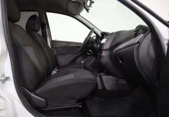 Подержанный автомобиль LADA (ВАЗ) Granta Liftback 2023 года (18 фото)