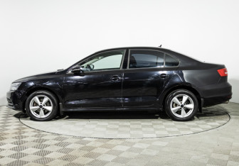 Подержанный автомобиль Volkswagen Jetta Sedan 2014 года (8 фото)