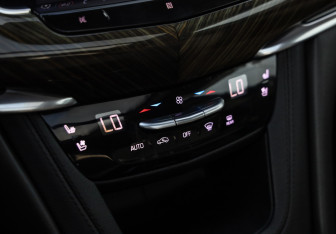 Подержанный автомобиль Cadillac XT6 2020 года (20 фото)