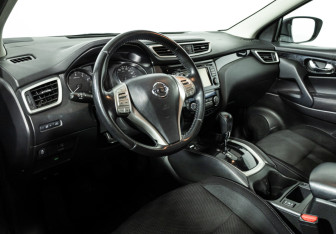 Подержанный автомобиль Nissan Qashqai 2016 года (11 фото)
