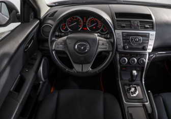 Подержанный автомобиль Mazda 6 Sedan 2008 года (10 фото)