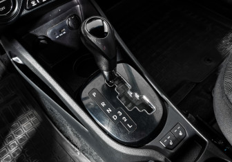 Подержанный автомобиль Kia Rio Sedan 2012 года (11 фото)