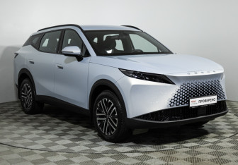 Подержанный автомобиль Omoda C7 2025 года (3 фото)