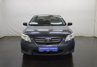 Подержанный автомобиль Toyota Corolla Sedan 2008 года (2 фото)