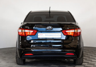Подержанный автомобиль Kia Rio Sedan 2012 года (6 фото)