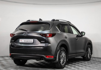 Подержанный автомобиль Mazda CX-5 2017 года (5 фото)