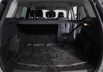 Подержанный автомобиль Ford Kuga 2016 года (24 фото)