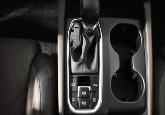 Подержанный автомобиль Hyundai Santa Fe 2019 года (10 фото)