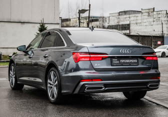 Подержанный автомобиль Audi A6 Sedan 2021 года (9 фото)