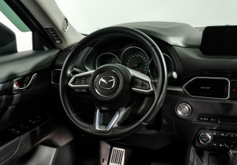 Подержанный автомобиль Mazda CX-5 2018 года (15 фото)
