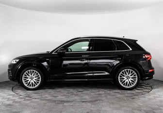 Подержанный автомобиль Audi Q5 2018 года (10 фото)