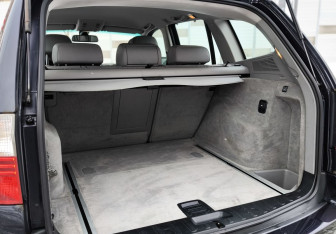 Подержанный автомобиль BMW X3 2008 года (17 фото)