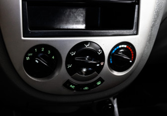 Подержанный автомобиль Chevrolet Lacetti Hatchback 2011 года (13 фото)