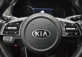 Подержанный автомобиль Kia Seltos 2020 года (16 фото)