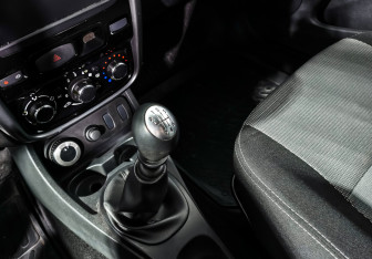 Подержанный автомобиль Renault Duster 2014 года (11 фото)