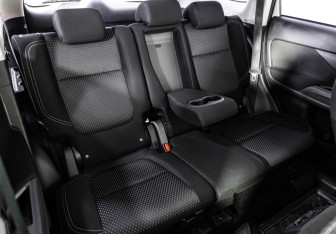 Подержанный автомобиль Mitsubishi Outlander 2018 года (20 фото)