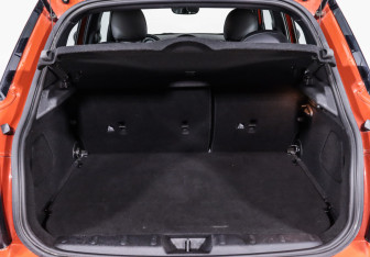 Подержанный автомобиль MINI Hatch 2019 года (13 фото)