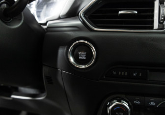 Подержанный автомобиль Mazda CX-5 2017 года (18 фото)