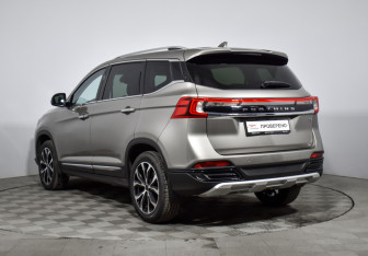 Подержанный автомобиль Forthing T5 2024 года (7 фото)